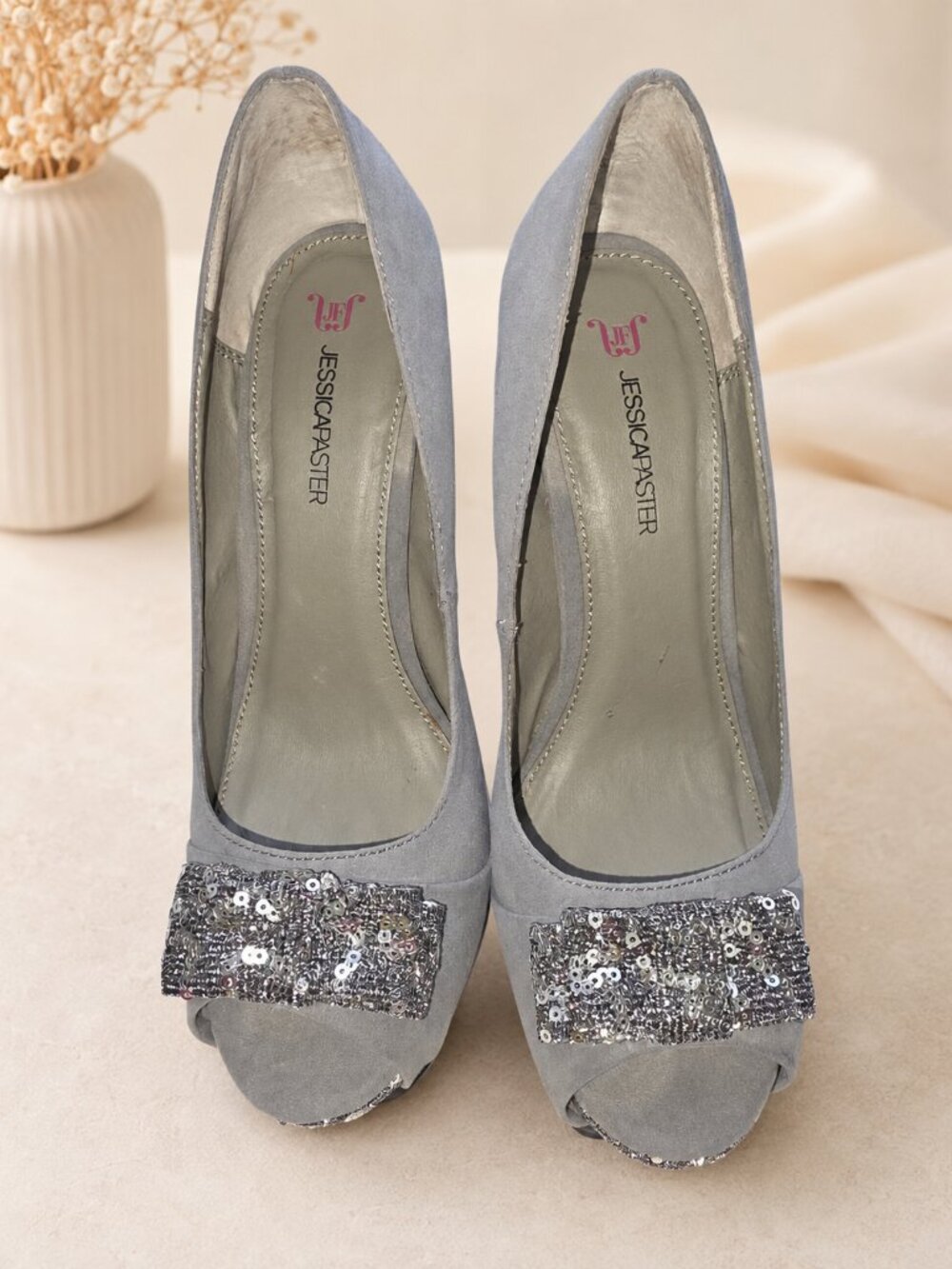 Jessica Paster Gray Sequin Bow Peep Toe Platform Heels Size 7.5